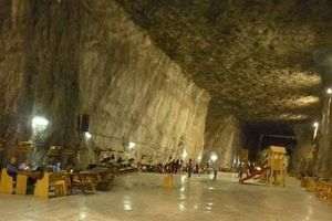 Intervenţii de urgenţă la Salina Praid, ABA Mureş şi Salrom cooperează pentru protejarea masivului de sare